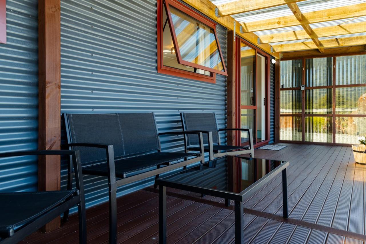 Te Awa Cottages Земля Франца-Иосифа Экстерьер фото